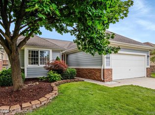 41503 Cypress Way, Novi, MI 48377