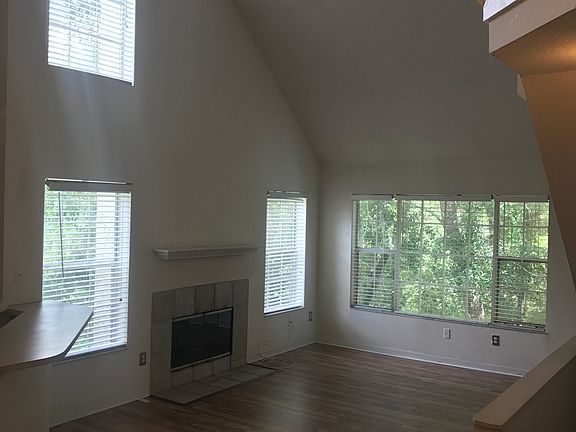 4th image of 13703 N Richmond Park Dr #2207
