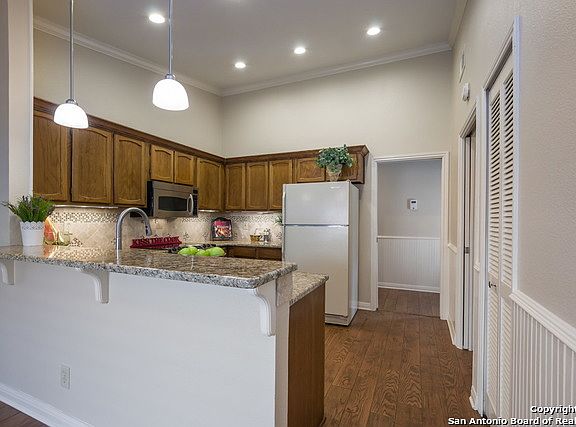 5th image of 2415 Wilderness Wood St