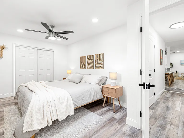 1271 Woodlawn St — Photo 12