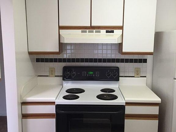 2nd image of 213 Quarter Trl APT D