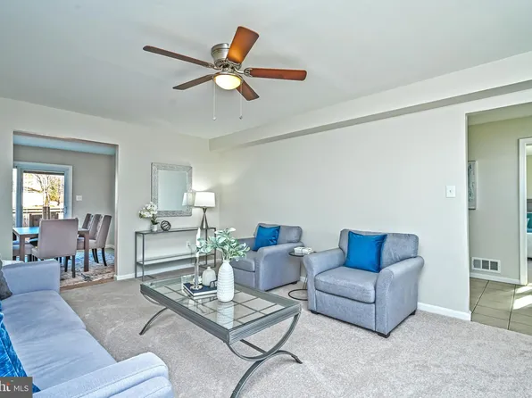 7301 Beverly Park Dr, Springfield, VA 22150