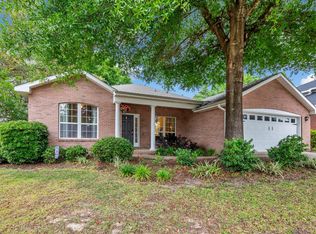 210 Gracie Ln, Niceville, FL 32578