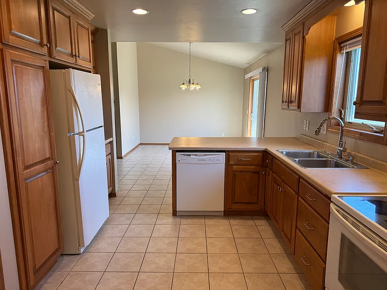 1749 Marissa Ct — Photo 7