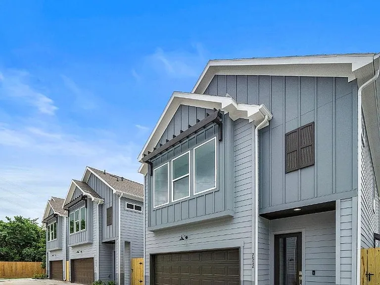 7522 Sandle St — Photo 2