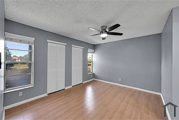 906 Twin Lakes Dr #8-J — Photo 6