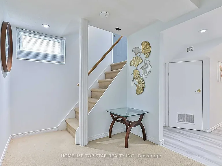 209 W Connaught Ave #BASEMENT — Photo 1