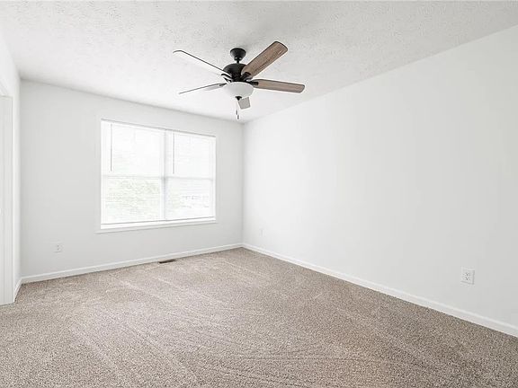 4th image of 32 Durant Pl Unit A