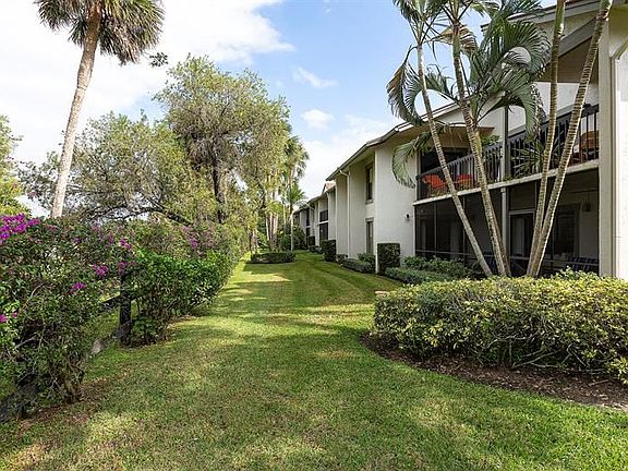 4th image of 11355 Pond View Dr APT D201