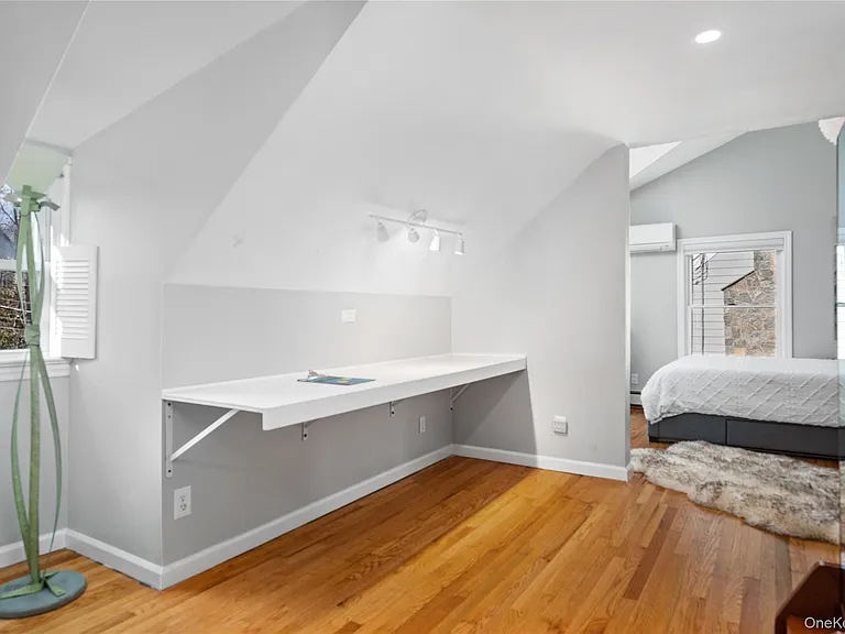 1001 Shore Acres Dr — Photo 29