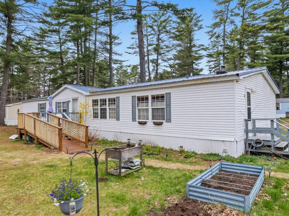 33 Theodore Drive, Brunswick, ME 04011