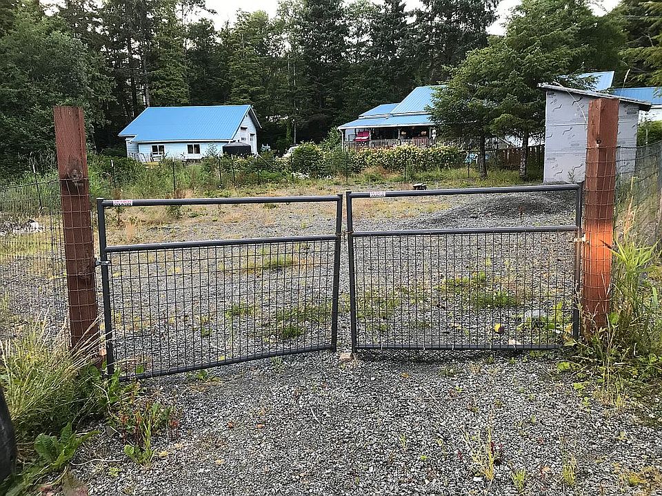 1st image of Carltons Dr