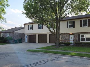 123 Vista Ter #127, Sycamore, IL 60178