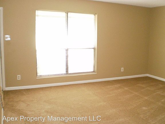 4th image of 9005 Countryside Ln APT B