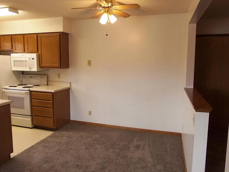 1027 H St #13 — Photo 2