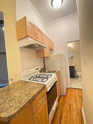 4th image of 438 E 89th St #1AA