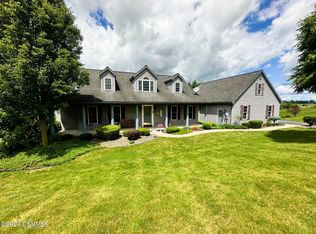 12 California Cir, Watsontown, PA 17777