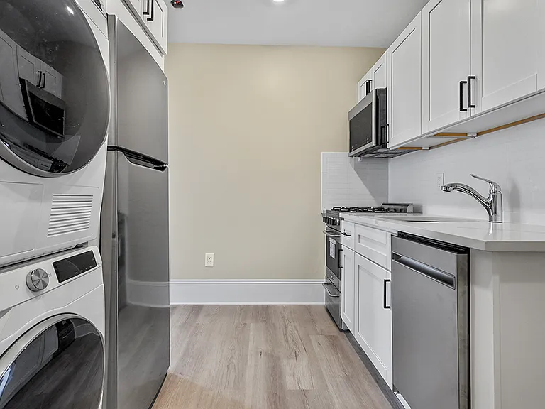 Waldorf Lofts — Photo 34
