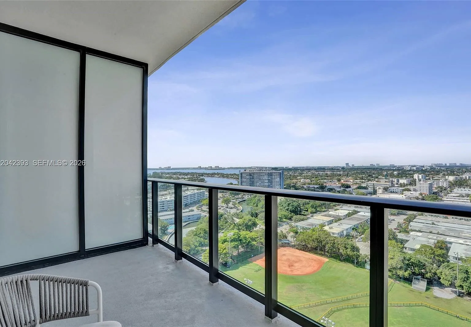 1 bed, 1.0 bath, 411 sqft, $4,380 — Photo 3
