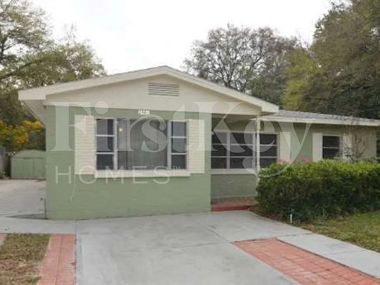 2901 E Crawford St — Photo 1