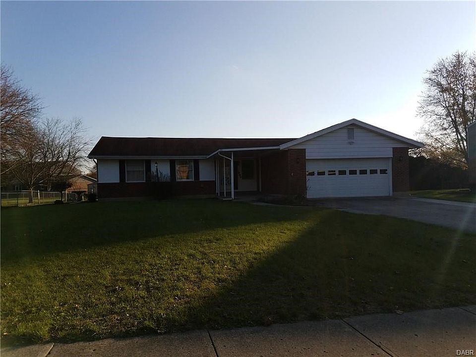 1st image of 1807 Carlyle Dr