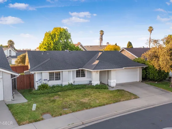 1360 Village Meadows Dr, Lompoc, CA 93436