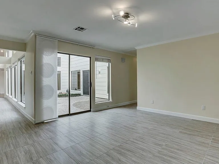 13819 Starhill Ct — Photo 8