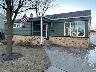 1st image of 1154 N Hickory Ave