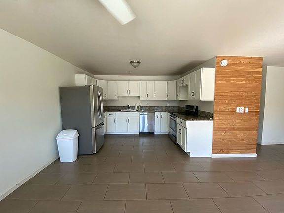 2nd image of 98 E Welakahao Rd