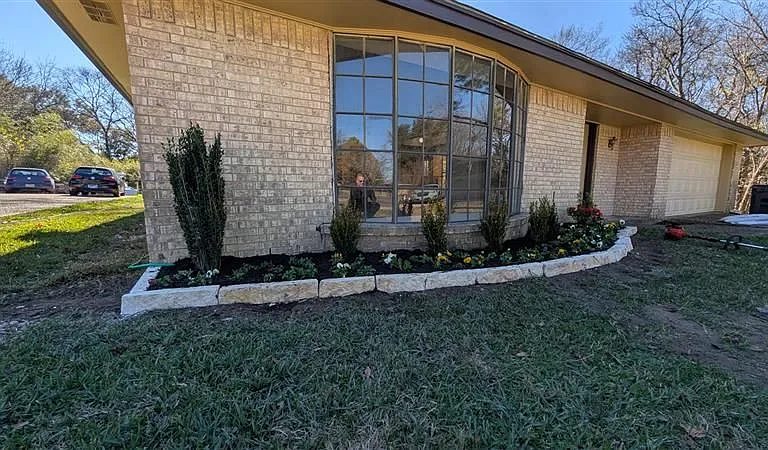 1713 Arlington Cir — Photo 2