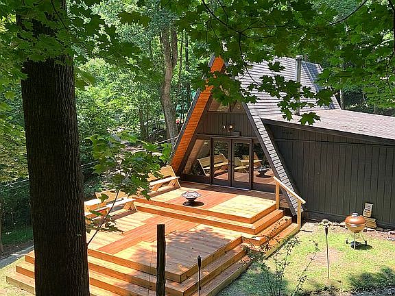 5th image of 113 Chalet Ln