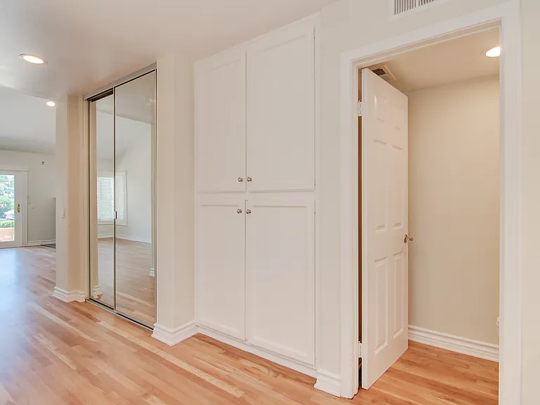 24261 Cascades Dr — Photo 22