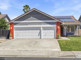 208 Buttercup Cir, Vacaville, CA 95687