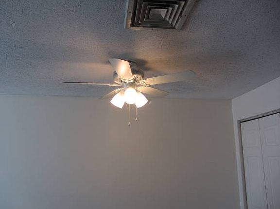 4th image of 1518 Blackstone Dr