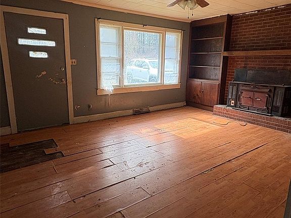 3rd image of 3078 Pax Hill Rd