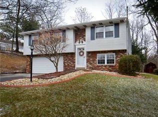 4059 Yellowknife St, Irwin, PA 15642