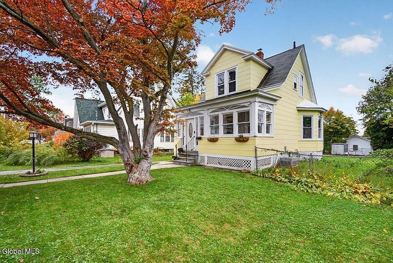 2nd image of 1123 Garner Avenue