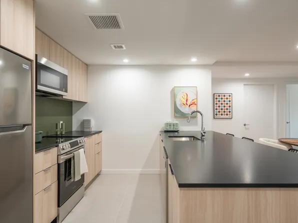 975 Nostrand Avenue image 3 of 22