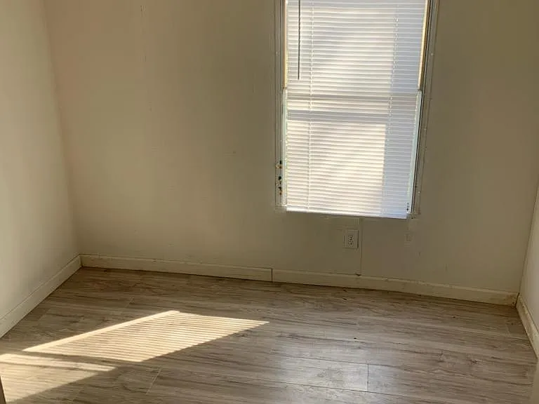 Ace Dr — Photo 2