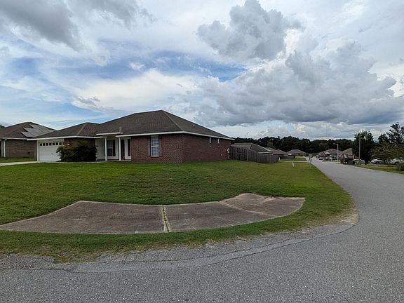 2nd image of 5211 Moore Loop
