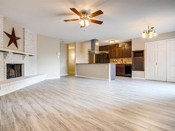 5th image of 914 Sunny Slope Dr