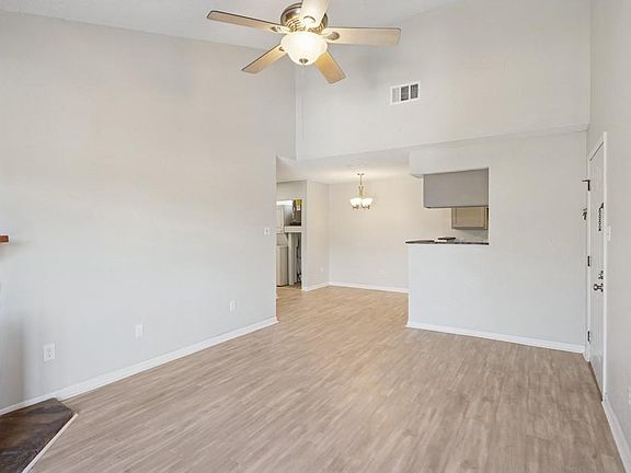 5th image of 736 Village Rd APT H