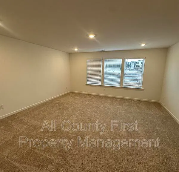 2555 Adventure Way — Photo 17