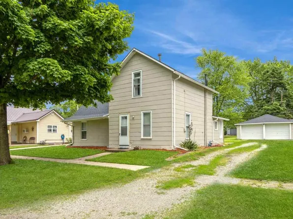 211 N Carpenter St, Keota, IA 52248