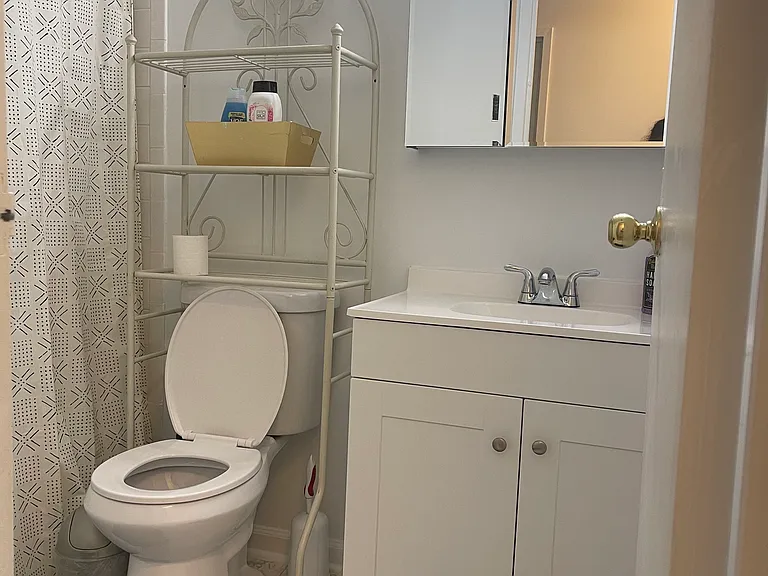 613 Center St — Photo 18