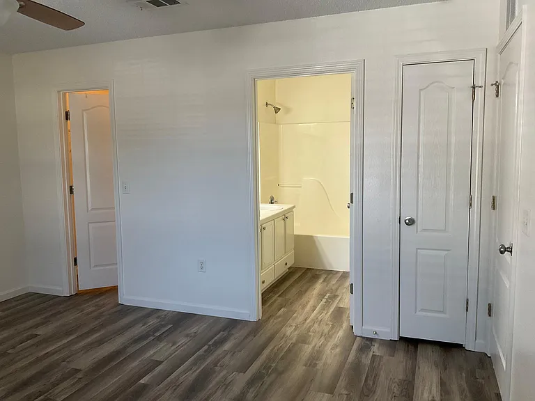 4404 Copperwood Pl — Photo 11