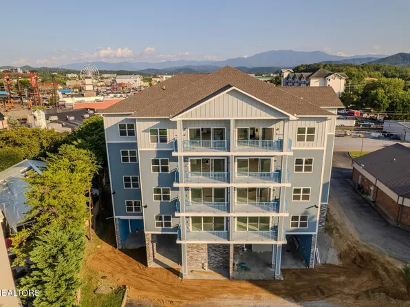 129 Sugarfoot Way #203, Pigeon Forge, TN 37863