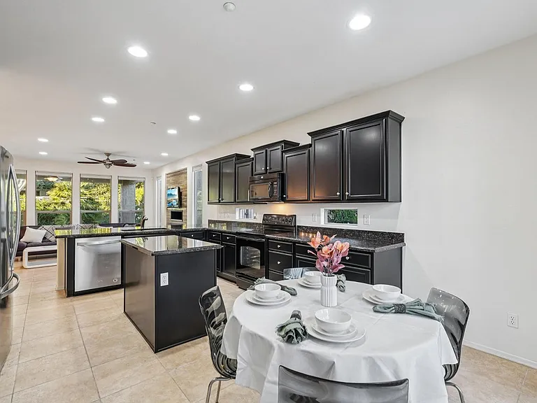 12600 W Rosewood Ln — Photo 9