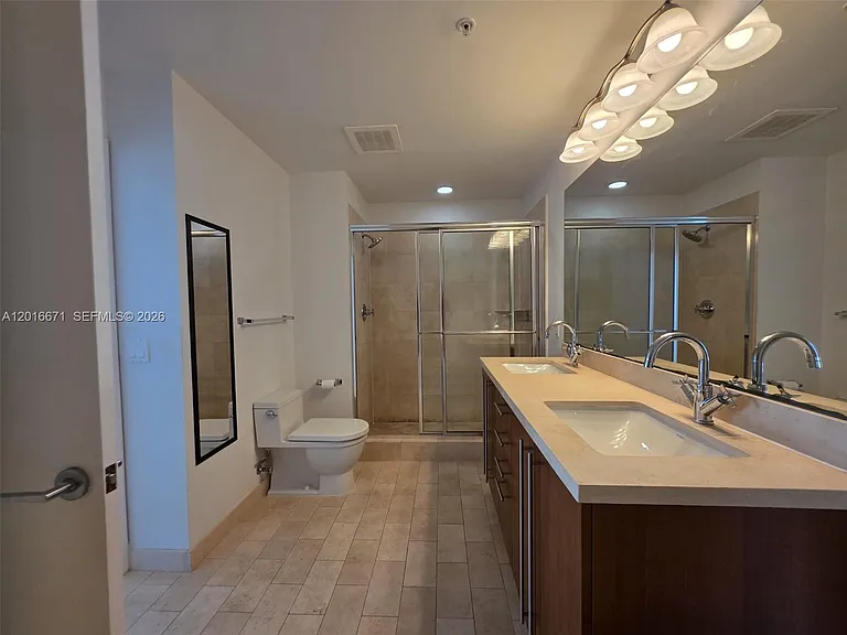 1111 SW 1st Ave #1823 — Photo 7