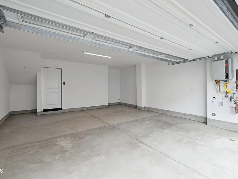 2406-103 Haley Point Dr — Photo 11